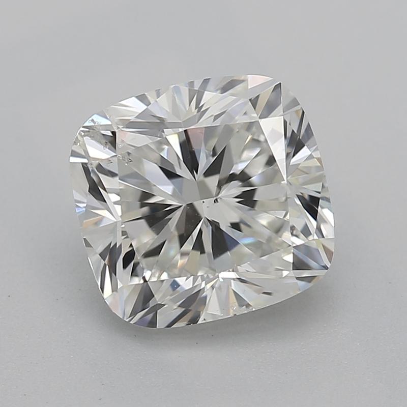 Rehaussez votre collection de bijoux avec cette superbe bague en diamant, ornée d'une captivante pierre centrale coussin J SI2 pesant 1,31. Réalisée avec un souci du détail irréprochable, la bague présente un design unique à double étage, où des