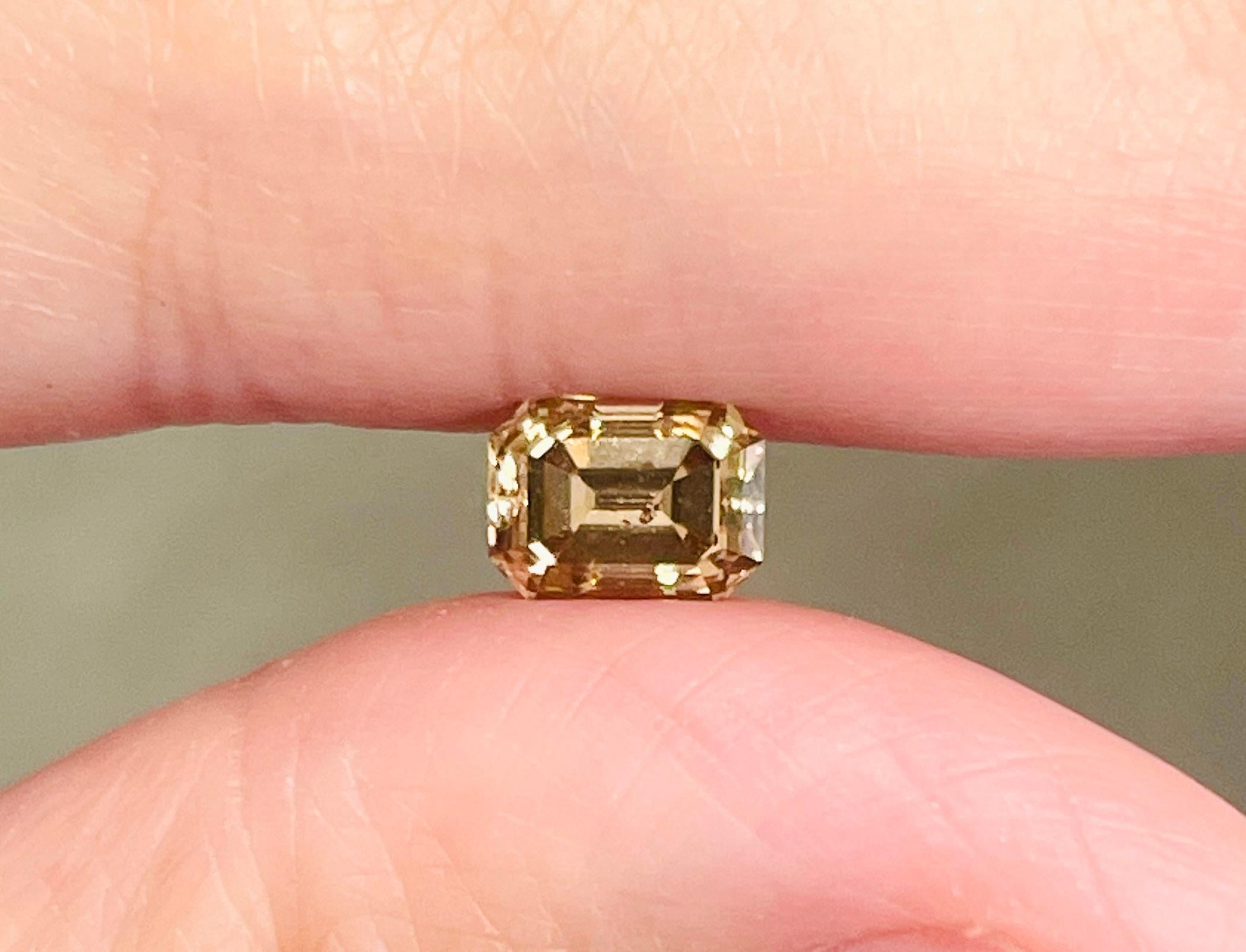 CLOSE OUT GIA 1,33 Karat Smaragdschliff Fancy Yellow Brown Loser Diamant im Zustand „Neu“ im Angebot in Great Neck Plaza, NY