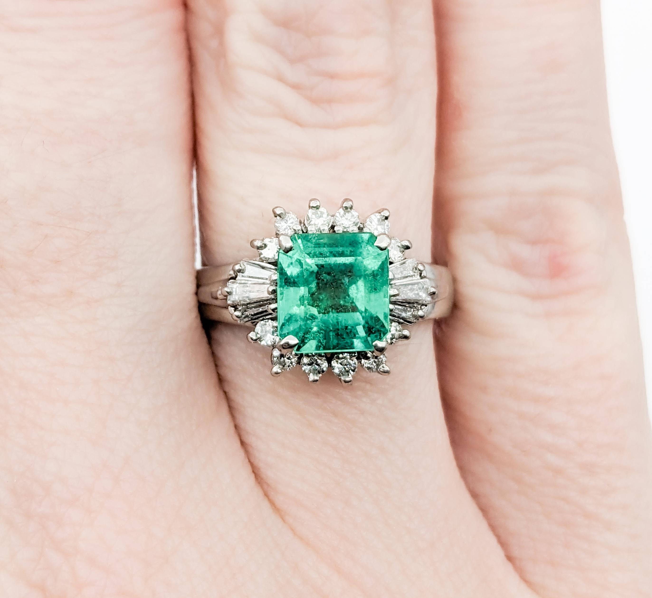 Contemporary GIA 1.36ct Emerald & Diamonds Ring In Platinum For Sale