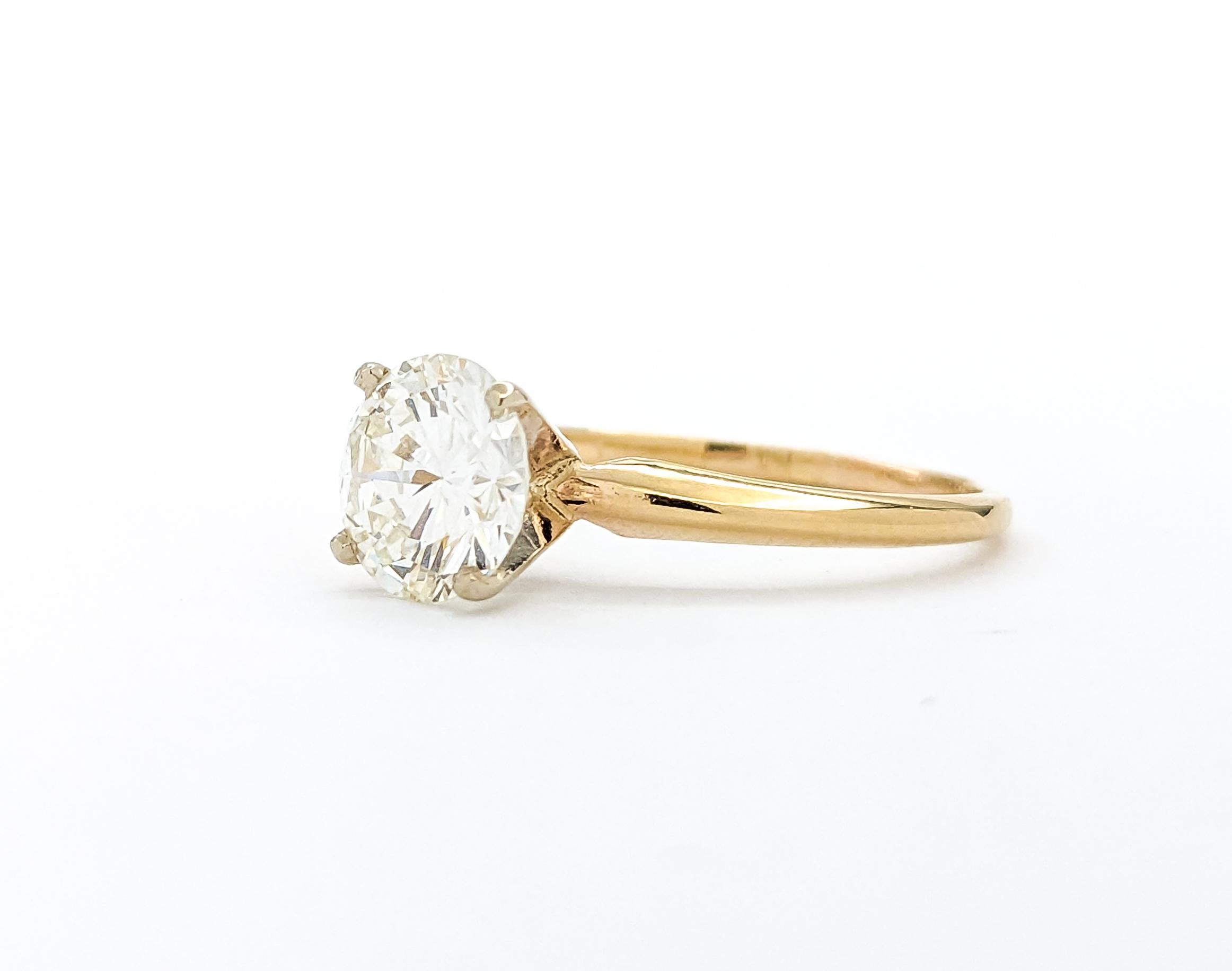 For Sale:  GIA 1.37ct Diamond Engagement Ring In Yellow Gold 10
