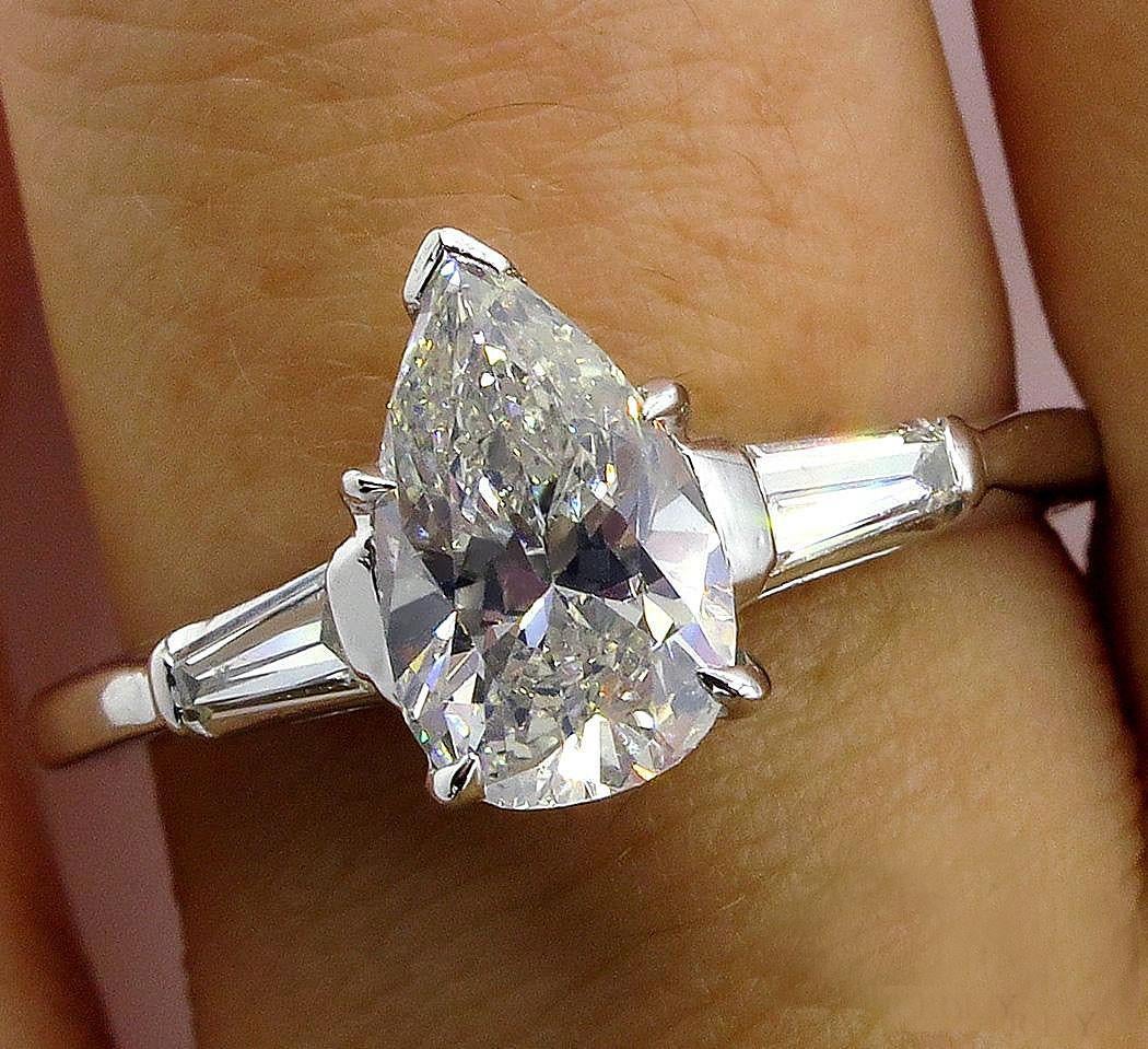 Women's GIA 1.39 Carat Solitaire Pear Shaped Diamond Engagement Wedding Platinum Ring