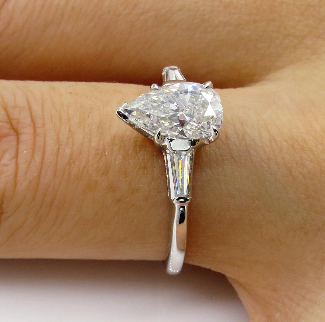 GIA 1.39 Carat Solitaire Pear Shaped Diamond Engagement Wedding Platinum Ring 4