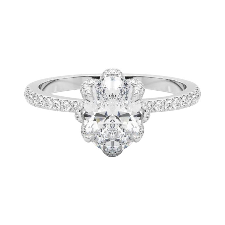 GIA 1.3ct Anello di diamanti ovali a fiore multiplo in oro bianco vintage