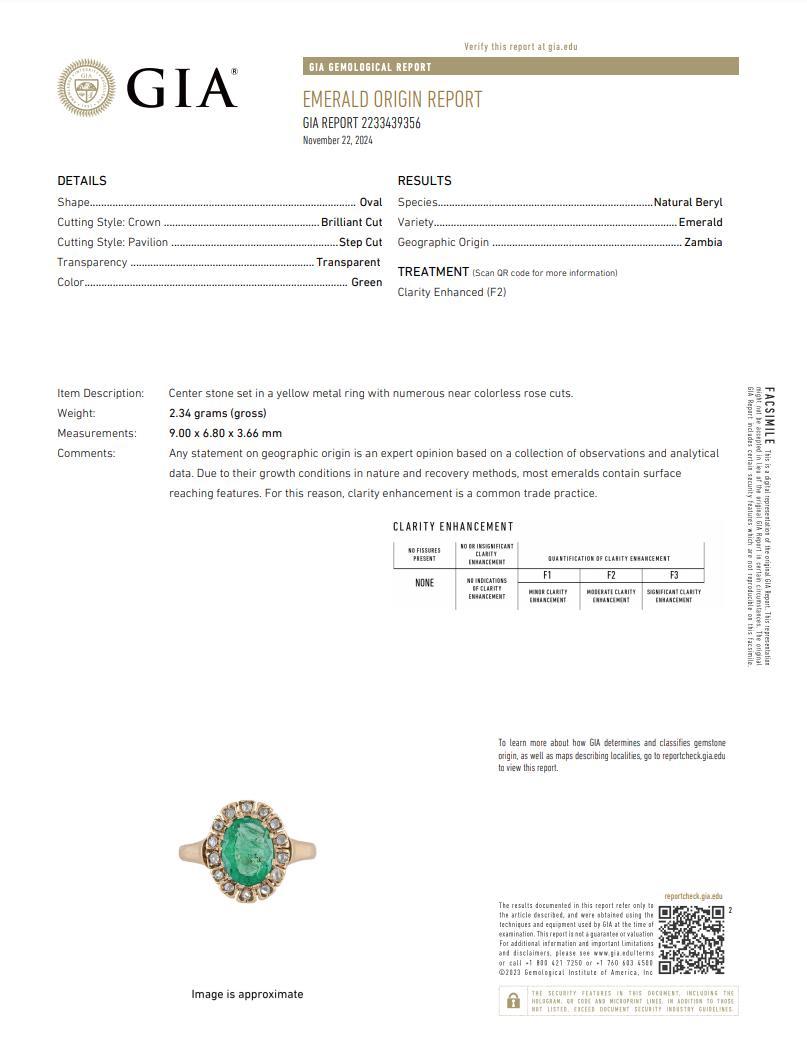 GIA 1,40 Karat oval geschliffener Smaragd-Diamant 14k Gelbgold Cluster-Ring im Zustand „Hervorragend“ in Beverly Hills, CA