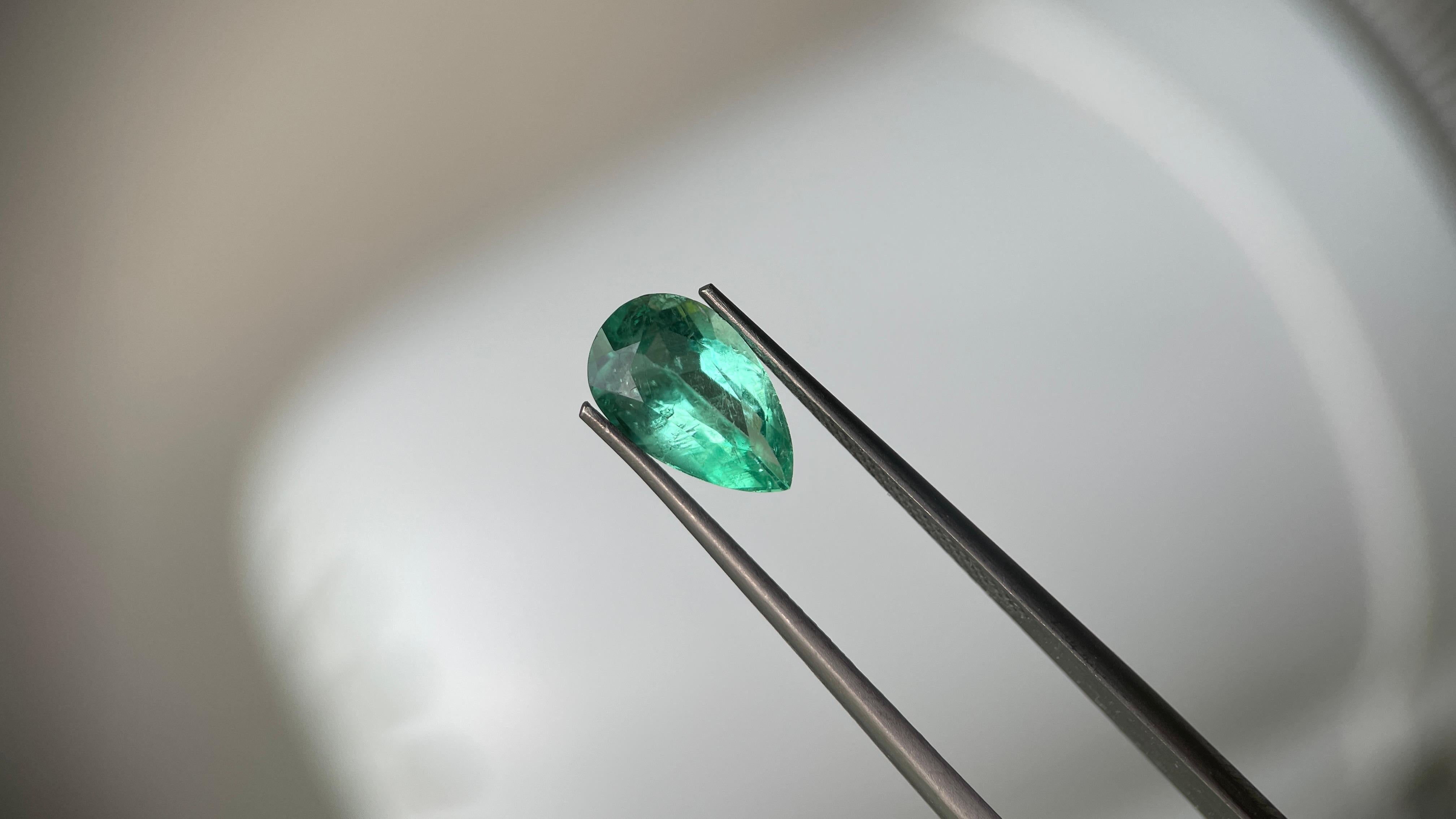 GIA 1.46ct Colombia Muzo Emerald -Clarity Enhanced (F2) -(10.15 x 6.29 x 4.36mm) (Art déco) im Angebot