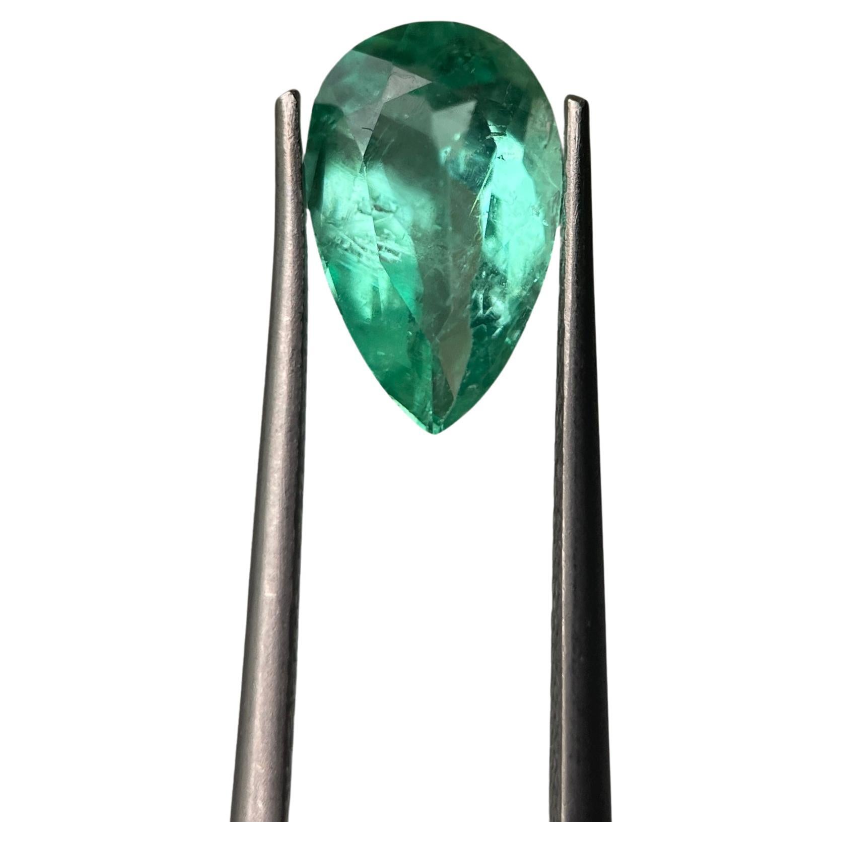 GIA 1.46ct Colombia Muzo Emerald -Clarity Enhanced (F2) -(10.15 x 6.29 x 4.36mm) im Angebot