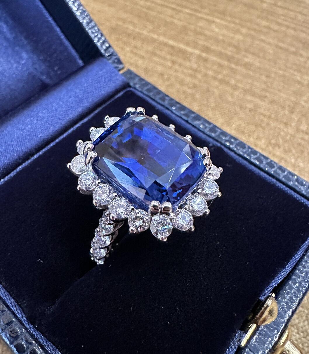 GIA 14.73 Carat No Heat Ceylon Sapphire in Diamond Halo 18k White Gold Ring In Excellent Condition For Sale In La Jolla, CA