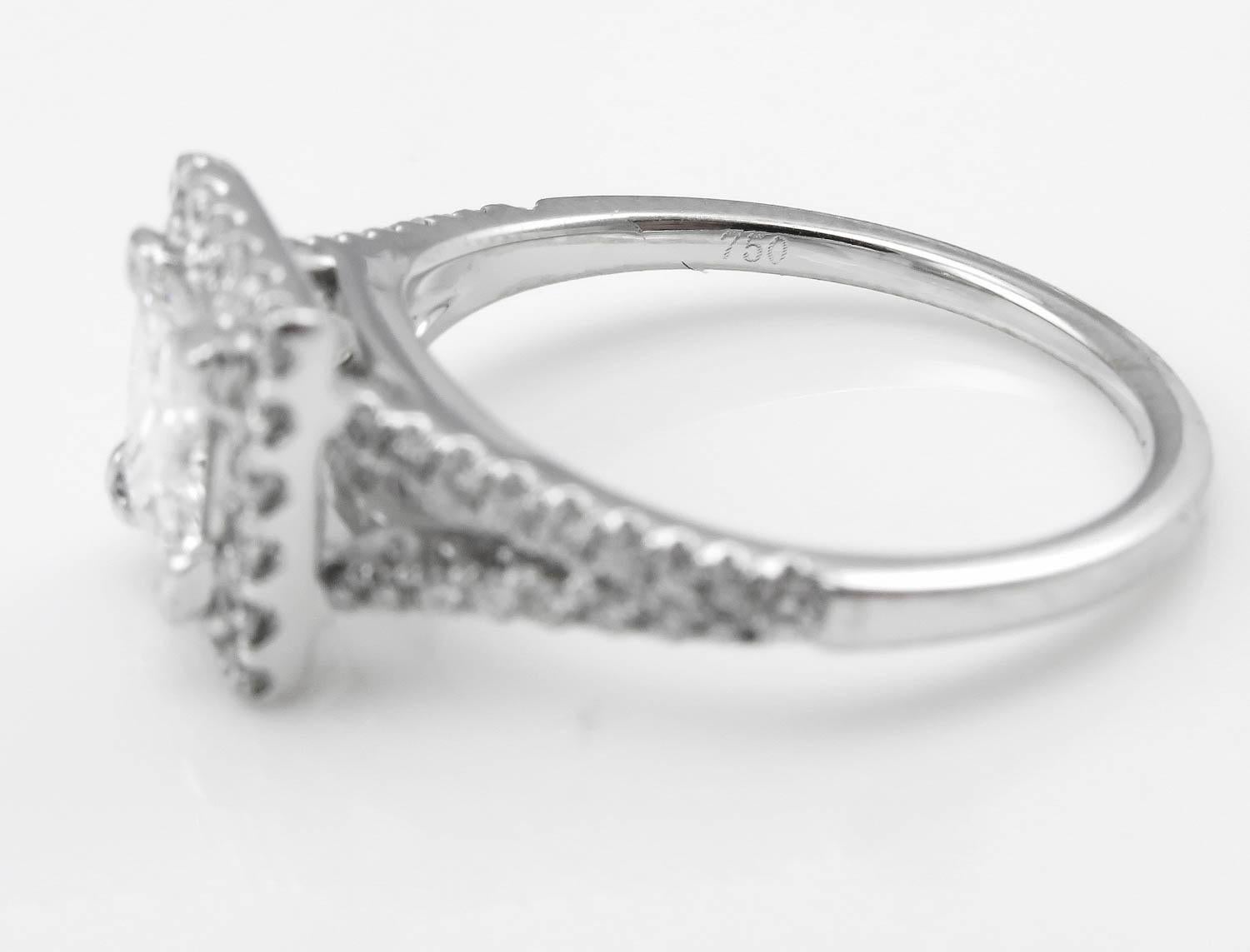GIA 1.48 Carat Princesse Diamant Bague de fiançailles en or blanc 18K Unisexe en vente