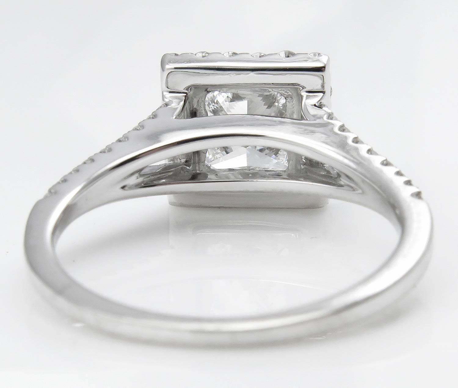 GIA 1.48 Carat Princesse Diamant Bague de fiançailles en or blanc 18K en vente 2