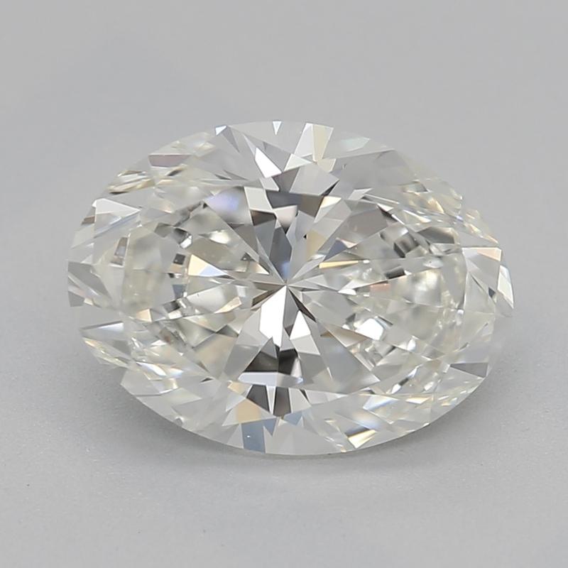 Dieser in New York handgefertigte Diamantring, der moderne und Retro-Design-Elemente kunstvoll miteinander verbindet, besticht durch einen ovalen Diamanten mit einem Gewicht von 1.5. Der Diamant mit den Graden I und VS2 strahlt eine außergewöhnliche