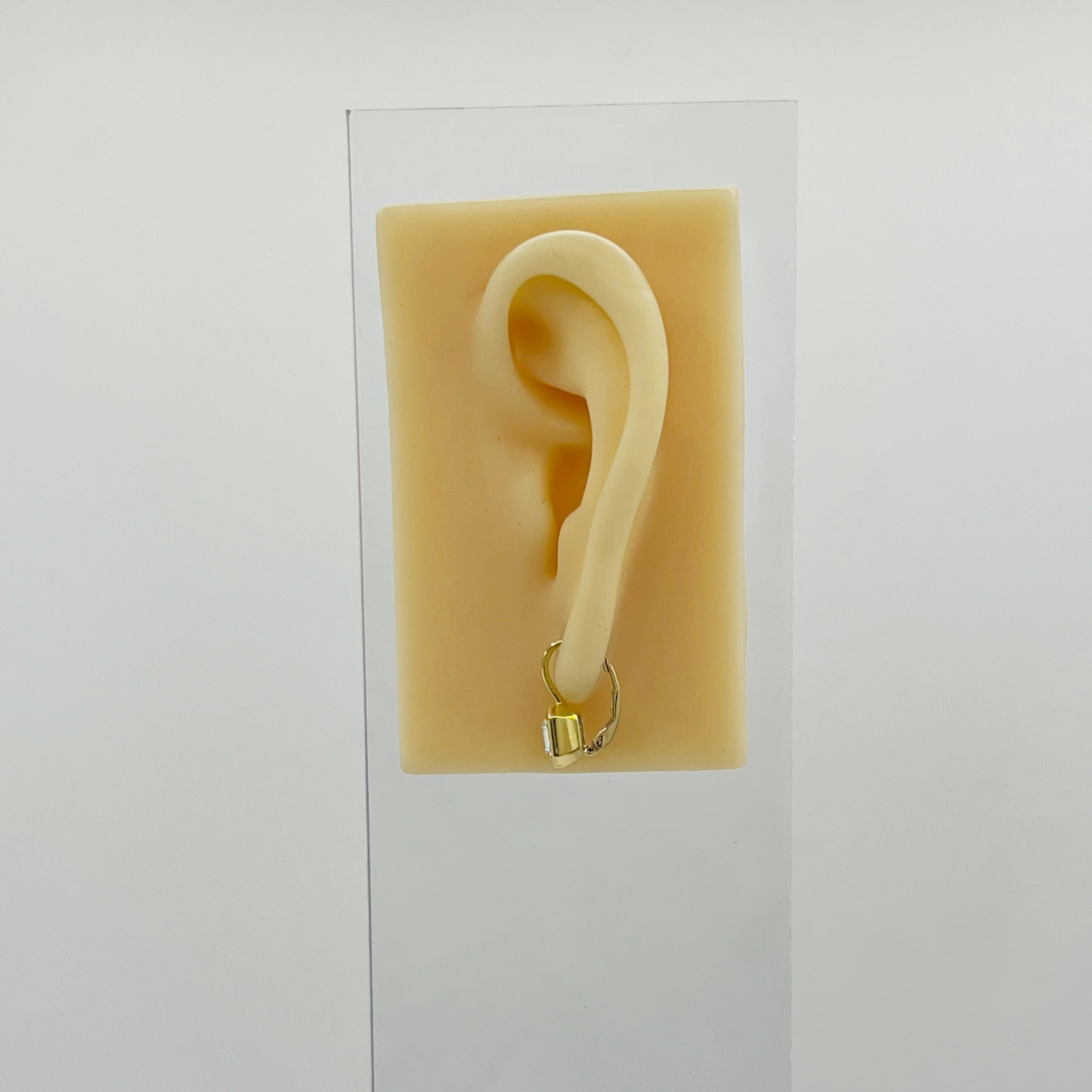 GIA 1.50 Carat Each Asscher Cut Diamond Dangle Earrings in 18K Yellow Gold In New Condition For Sale In Los Angeles, CA