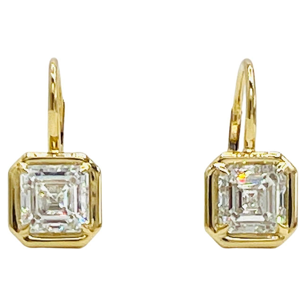 GIA 1.50 Carat Each Asscher Cut Diamond Dangle Earrings in 18K Yellow Gold For Sale