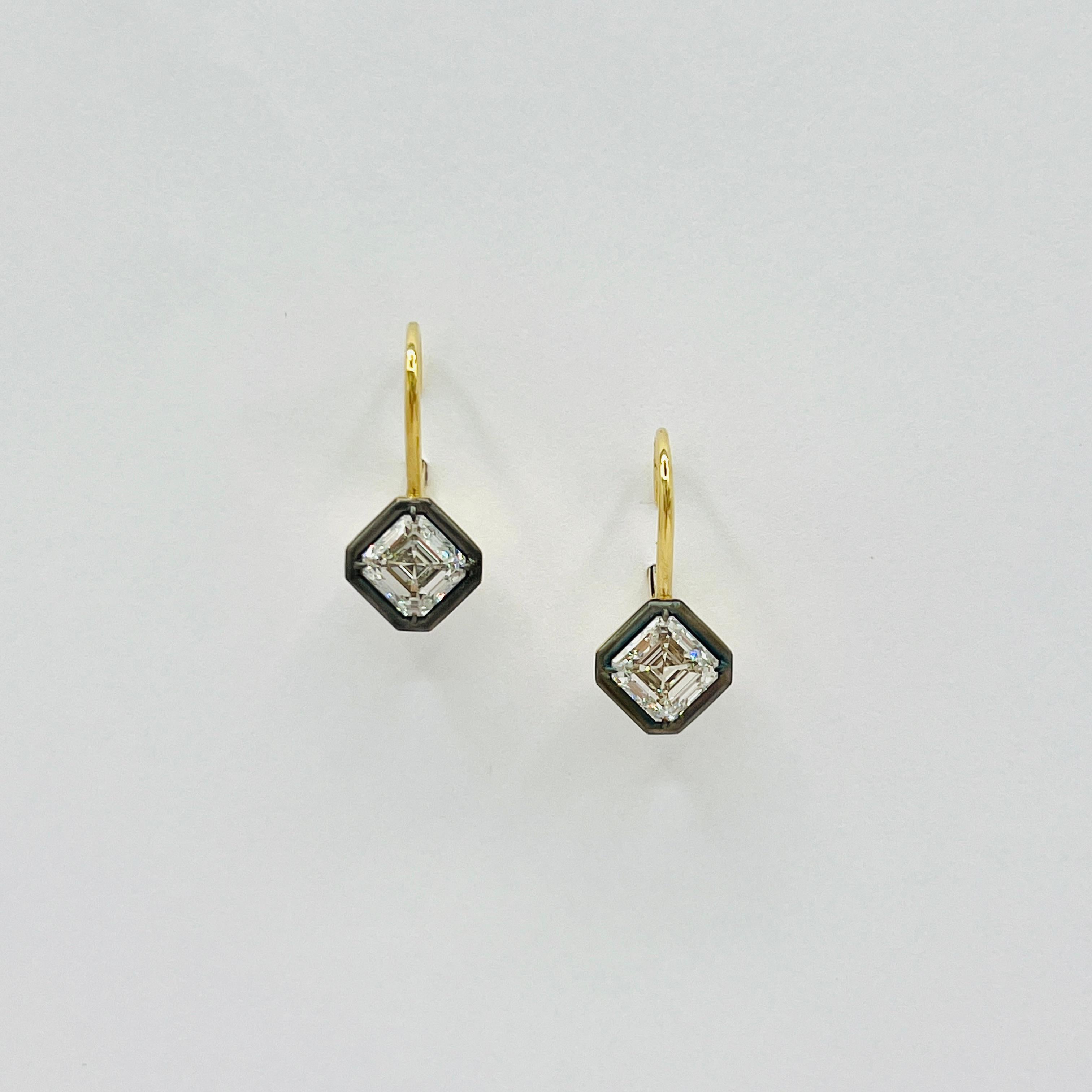 Women's or Men's GIA 1.50 Carat Each Asscher Diamond Dangle Earrings in Black Rhodium and 18K For Sale