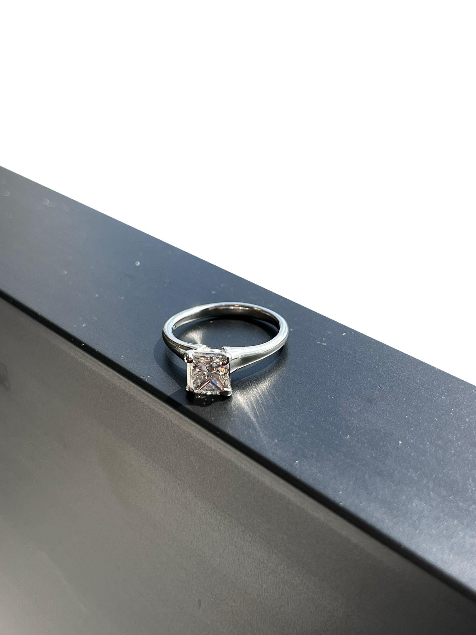 GIA Bague de fiançailles en platine avec un diamant naturel de 1,50ct de taille Princesse VS2 Clarity en vente 6