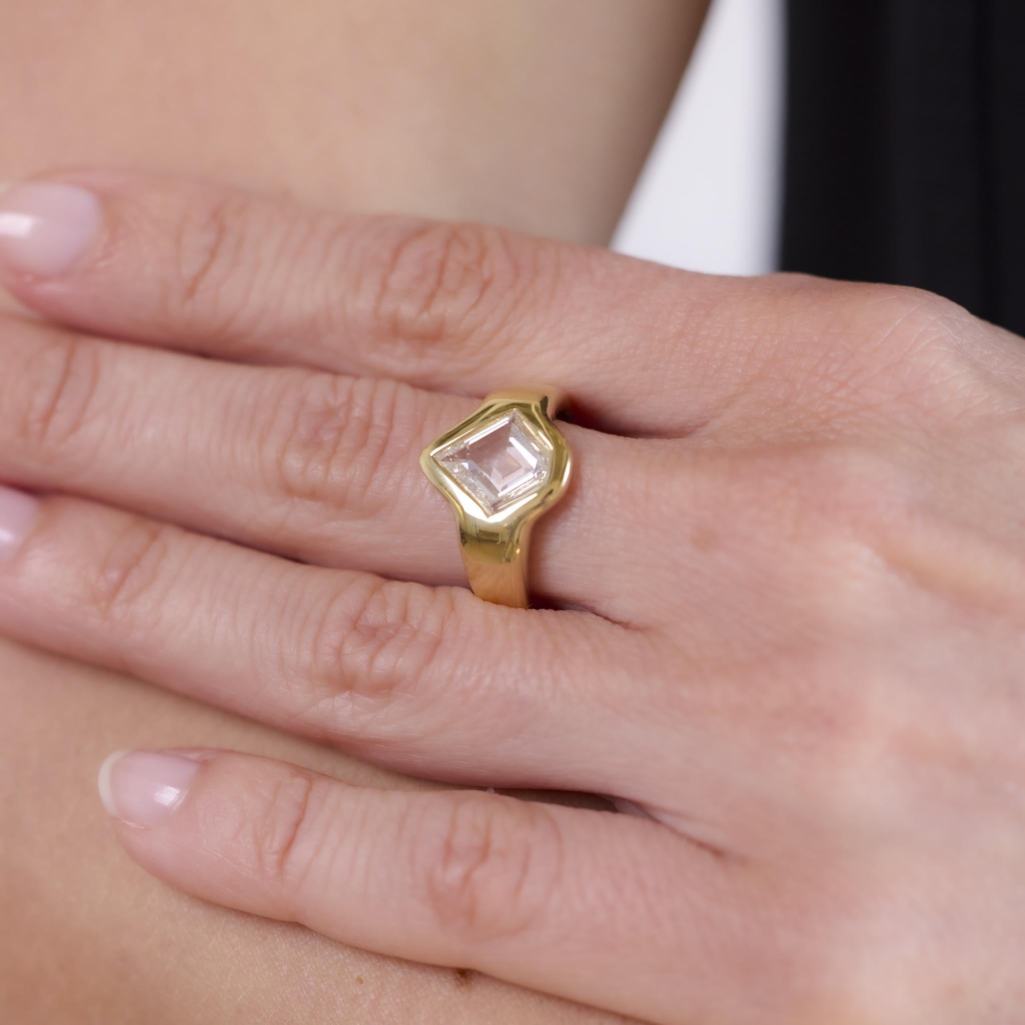 Losanga GIA Anello in oro giallo 18k con diamante taglio kite da 1,51 carati in vendita