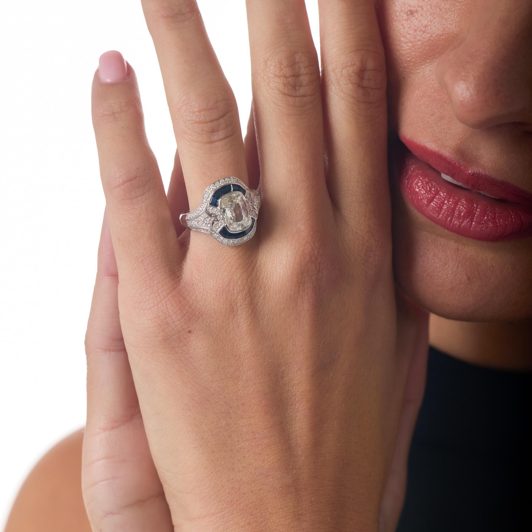 Taille vieille mine Bague en or blanc 18k GIA 1,51 carat diamant taille ancienne mine saphir en vente