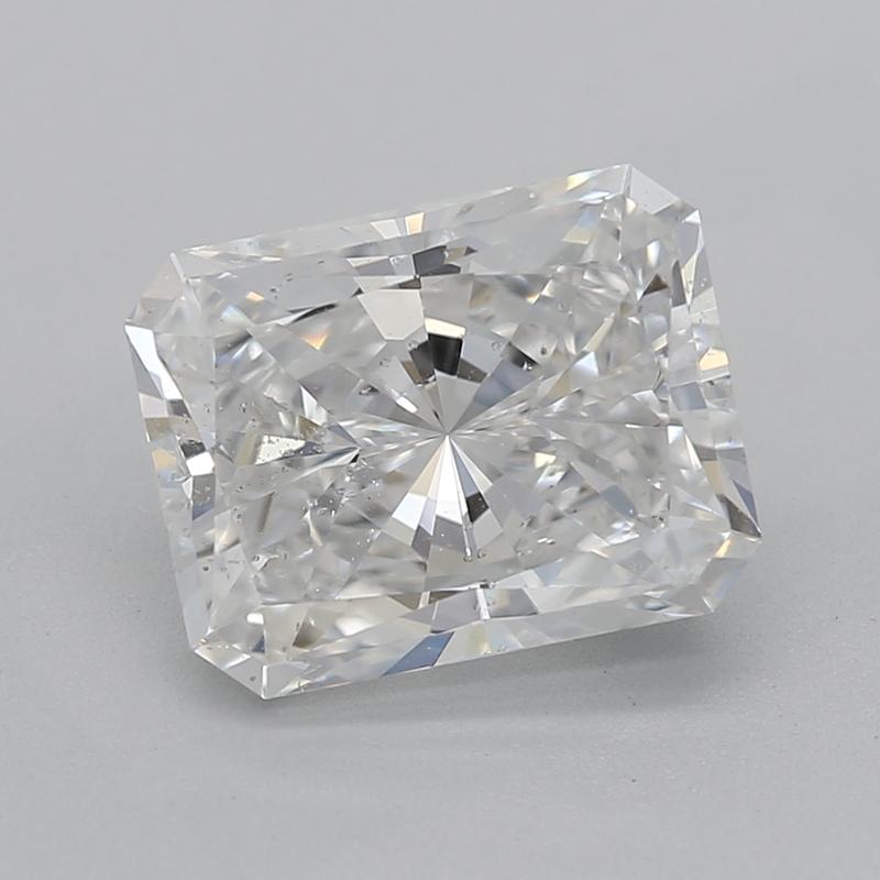 Erleben Sie die Anziehungskraft dieses atemberaubenden Diamantrings mit einem fesselnden, strahlenden 1,51er Mittelstein, der mit seinem exquisiten F und SI2 Schönheit ausstrahlt. In luxuriösem Gelbgold gefasst, zeigt das Design eine einzigartige,
