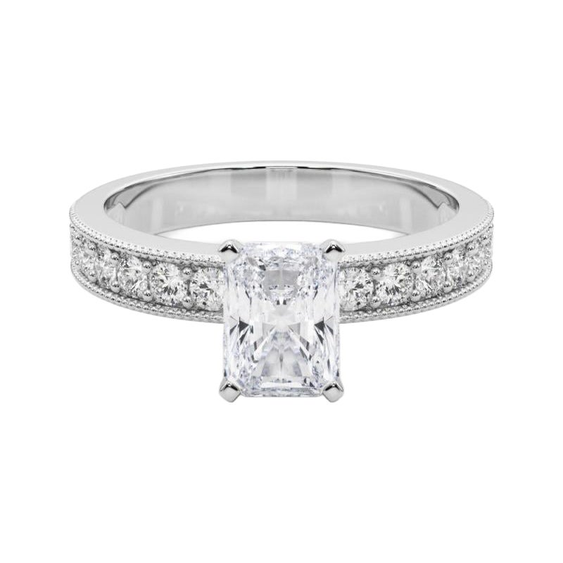 GIA 1.51 carati radiante d'epoca con canale a grana fine  Anello con diamante