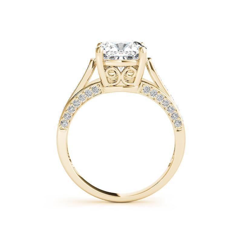 GIA 1,51ct Anello con diamanti a cuscino e nastro Pave per cattedrale in oro giallo In condizioni Nuovo in vendita a New York, NY