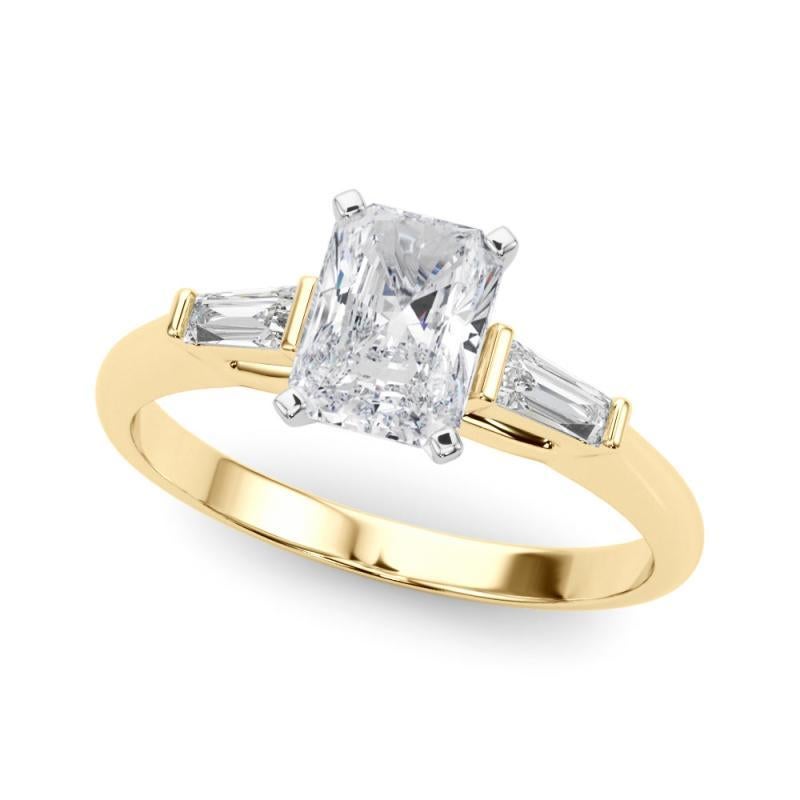 Taglio radiant GIA 1,51ct Anello di diamanti radianti a tre pietre con baguette affusolata in oro giallo 18K in vendita