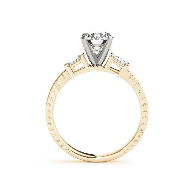 GIA 1.51ct Round Engraved Three-Stone Baguette 18K Yellow Gold Diamond Ring (bague à diamant en or jaune de 1,51ct) Neuf - En vente à New York, NY