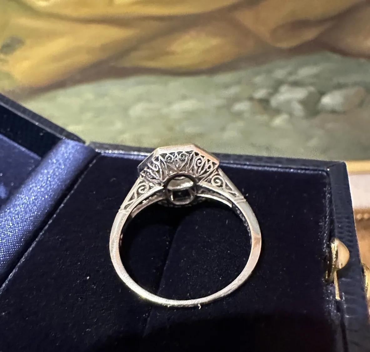 Diamant GIA de 1,52 carat de taille européenne dans une monture vintage en platine en vente 2