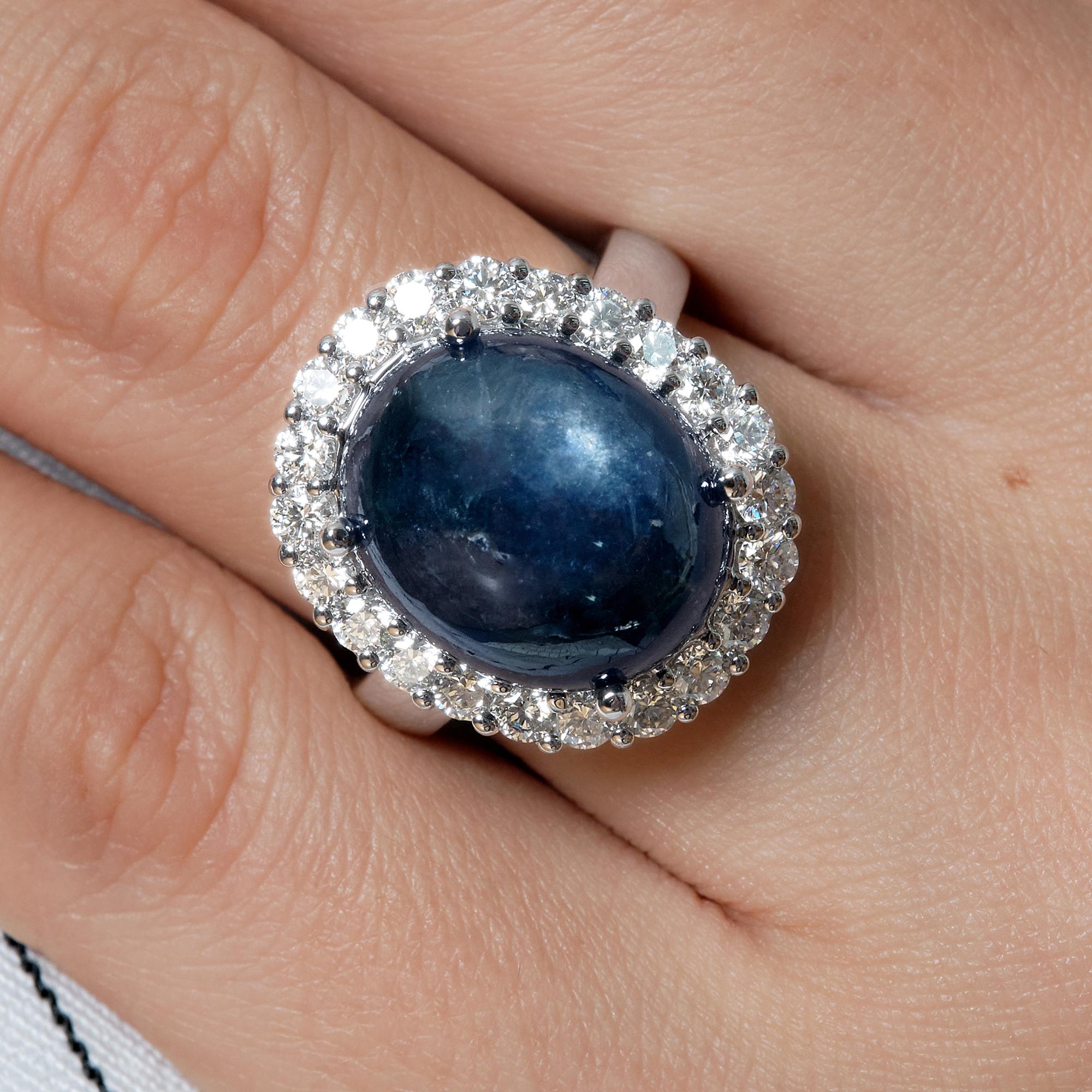GIA 15.27 Carat Estate Blue Cabochon Sapphire Diamonds Cluster 14 Karat Ring For Sale 7