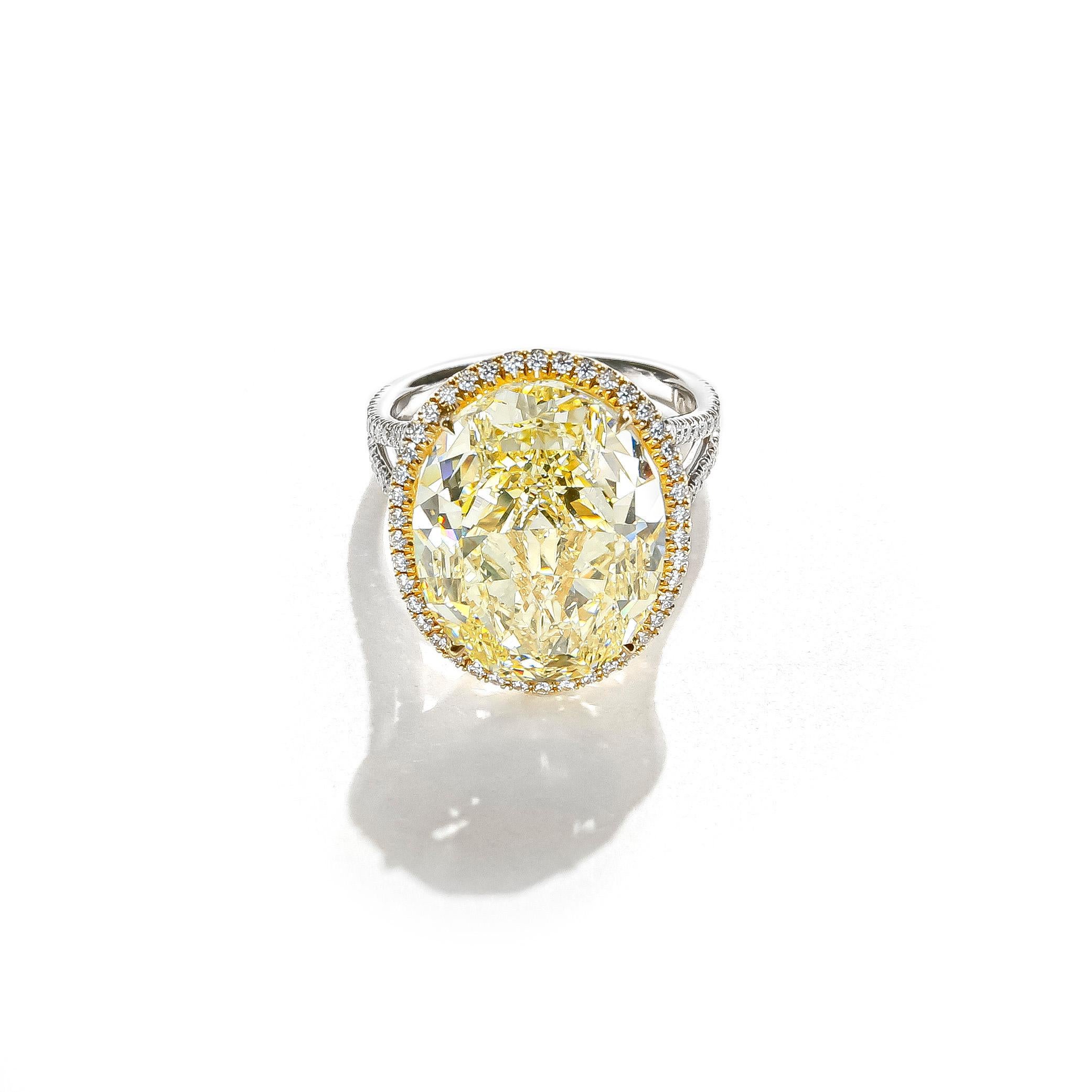 GIA Bague en platine et or 18 carats avec diamant ovale de 15,29 carats de couleur jaune fantaisie VS1 Neuf - En vente à New York, NY