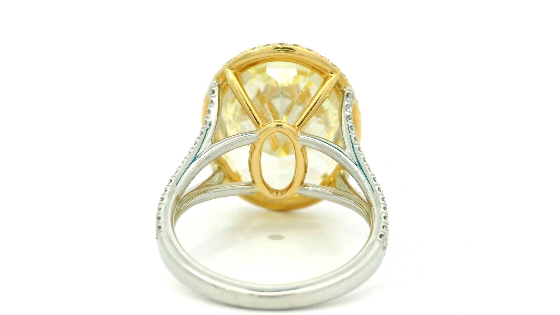 GIA Bague en platine et or 18 carats avec diamant ovale de 15,29 carats de couleur jaune fantaisie VS1 Pour femmes en vente