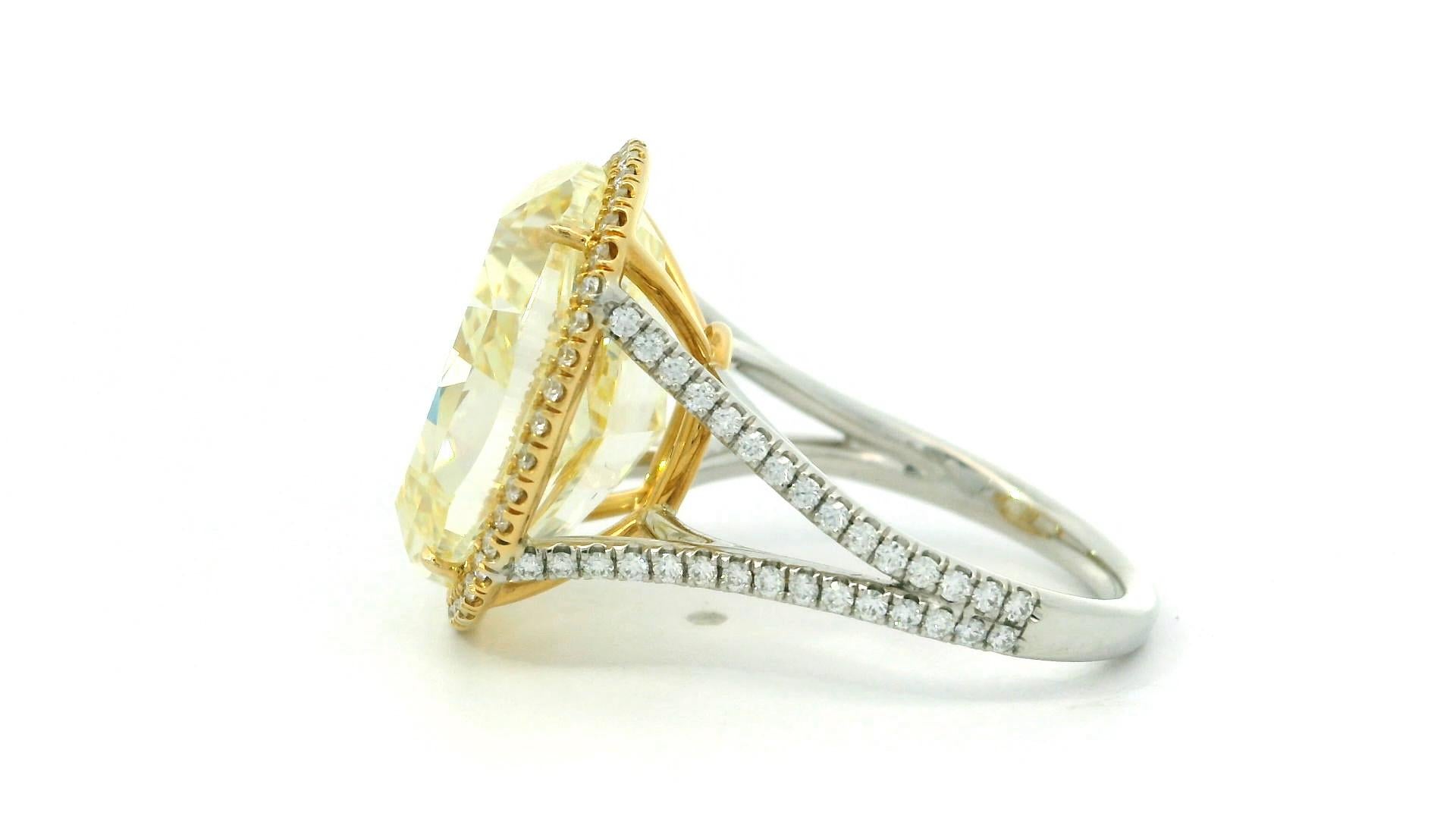 GIA Bague en platine et or 18 carats avec diamant ovale de 15,29 carats de couleur jaune fantaisie VS1 en vente 3