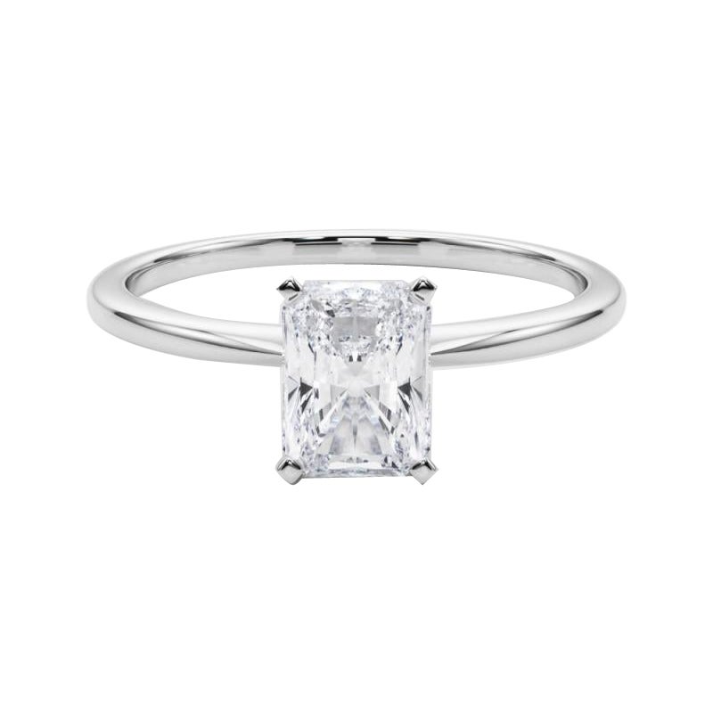GIA Anillo de diamantes de oro blanco de 18 quilates con solitario engastado y banda delgada radiante de 1,52 ct