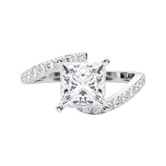 GIA 1,53 Carati Anello con Diamante Principessa Curvo Bypass Pave Shank in Oro Bianco 18K