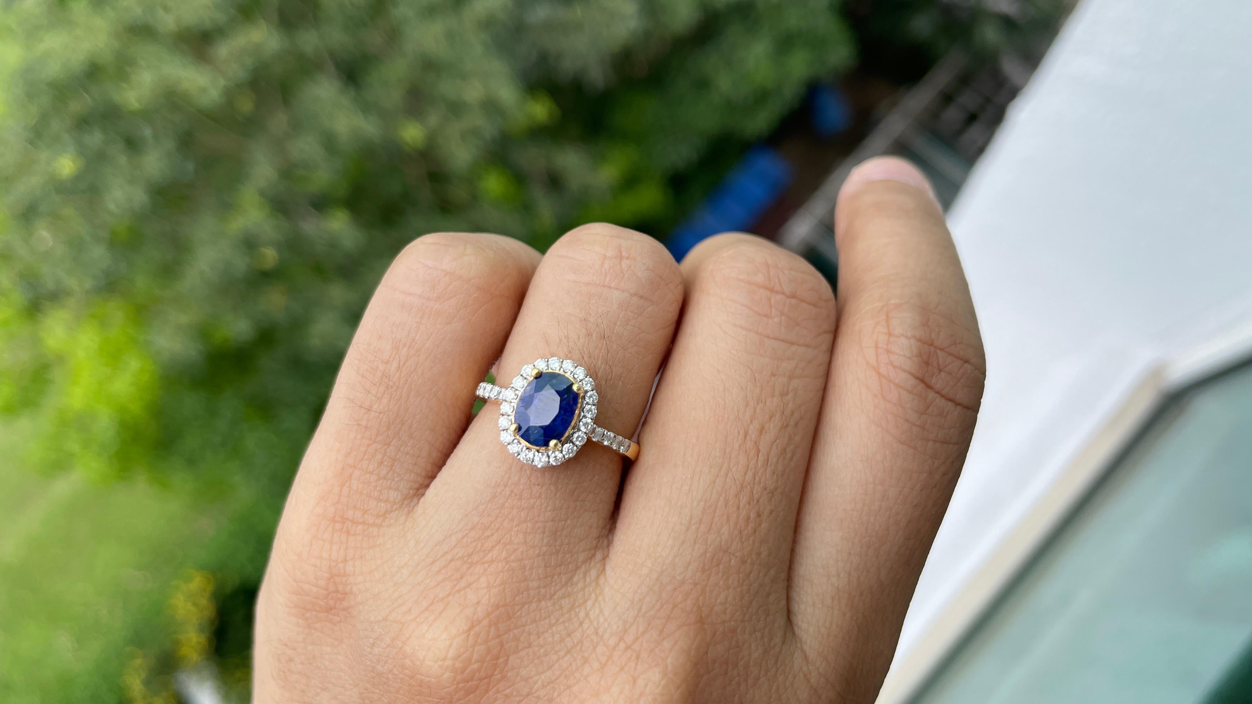 Donna GIA Anello con zaffiro blu senza calore da 1,55 carati e diamanti naturali in vendita