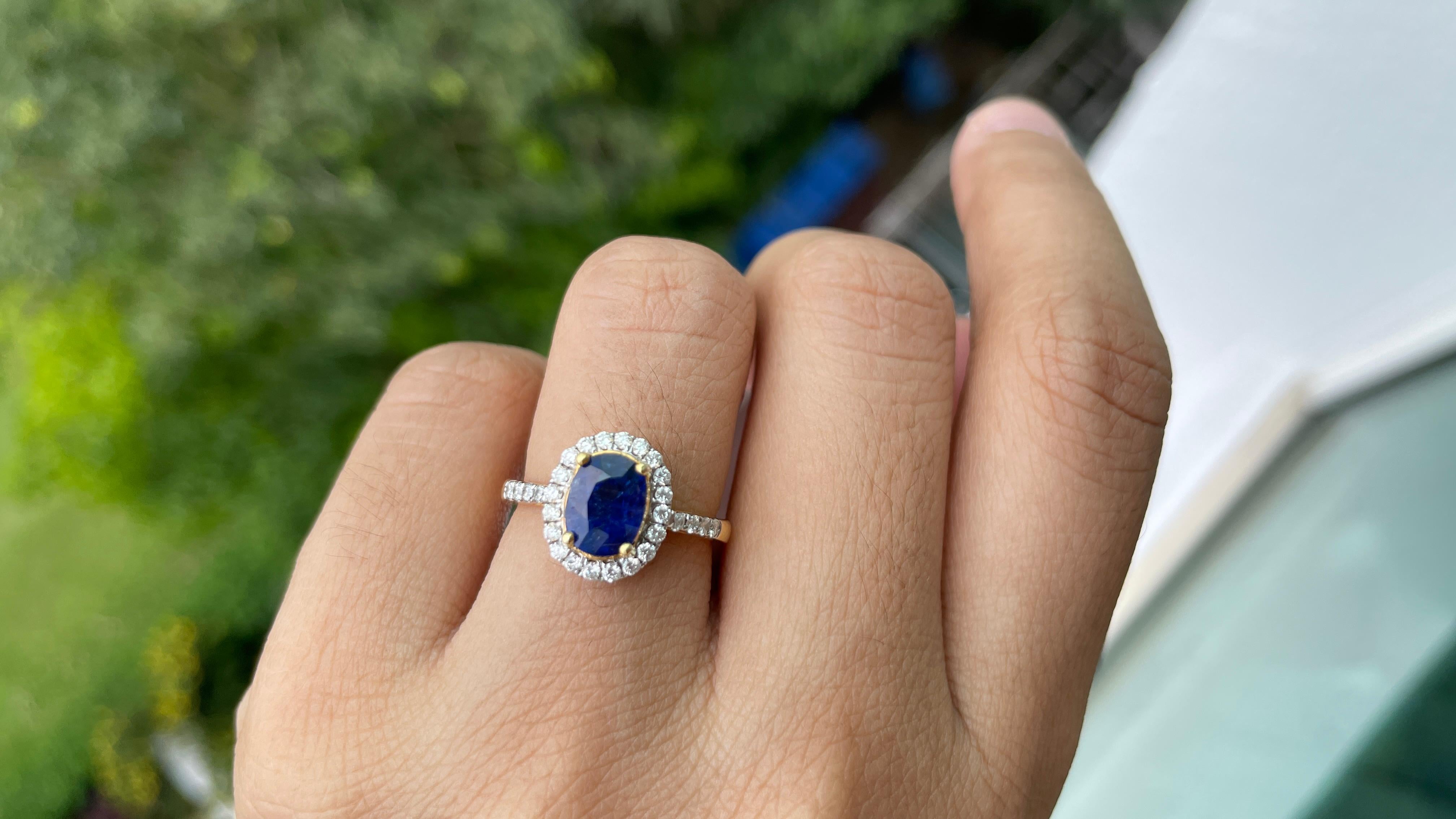 GIA Anello con zaffiro blu senza calore da 1,55 carati e diamanti naturali in vendita 1