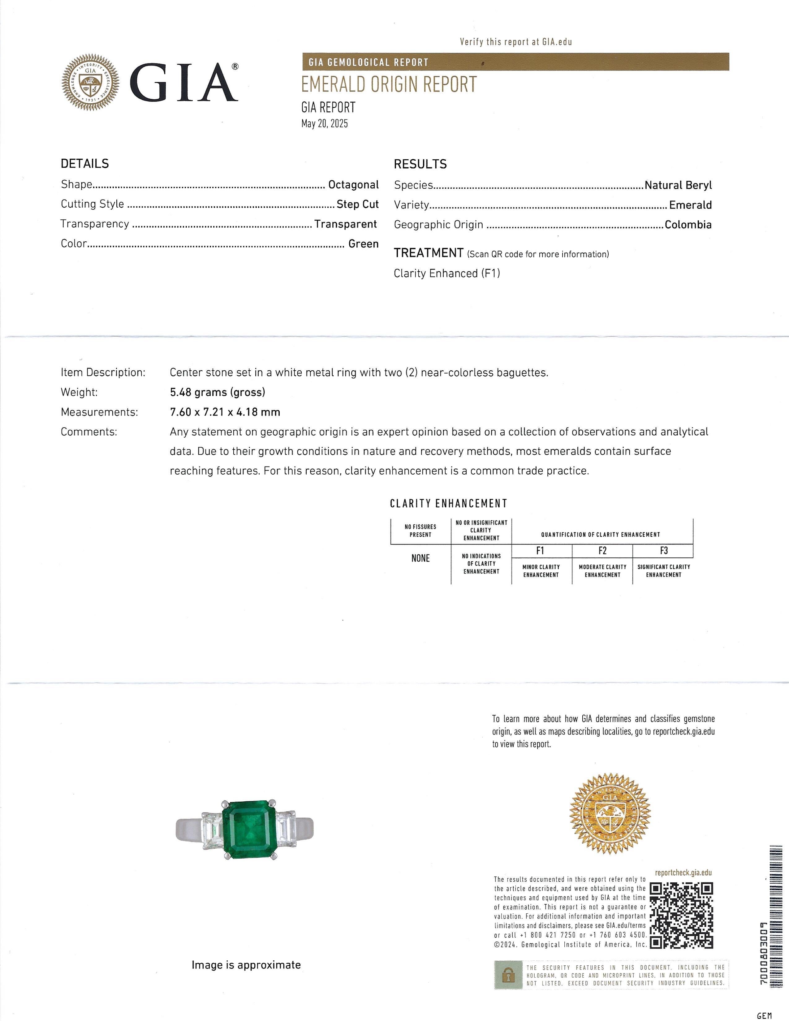 GIA 1.56 ct Colombian Emerald and Diamond 3-Stone Ring in Platinum Corte esmeralda en venta