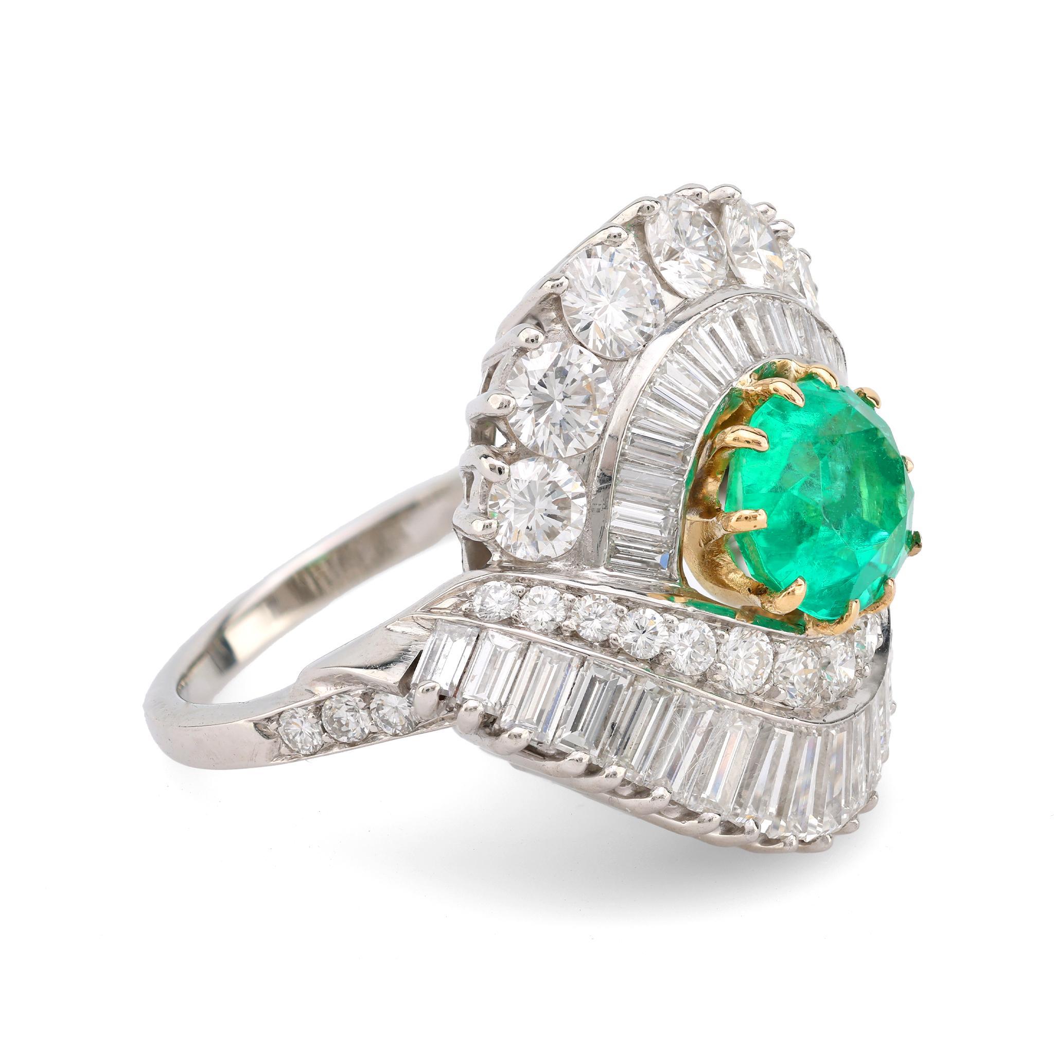Modern GIA 1.57 carat Colombian emerald diamond 18k white gold cocktail ring For Sale