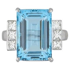 GIA 15.70 carat Aquamarine and Diamond Ring in Platinum