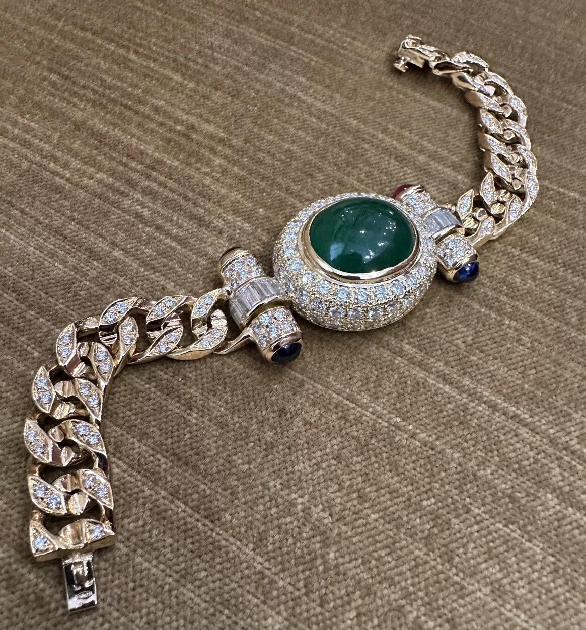 GIA 15.71 carat Jade and Diamond Curb Link Bracelet in 18k Yellow Gold In Excellent Condition For Sale In La Jolla, CA