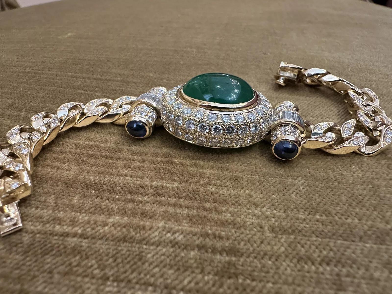 Women's GIA 15.71 carat Jade and Diamond Curb Link Bracelet in 18k Yellow Gold For Sale