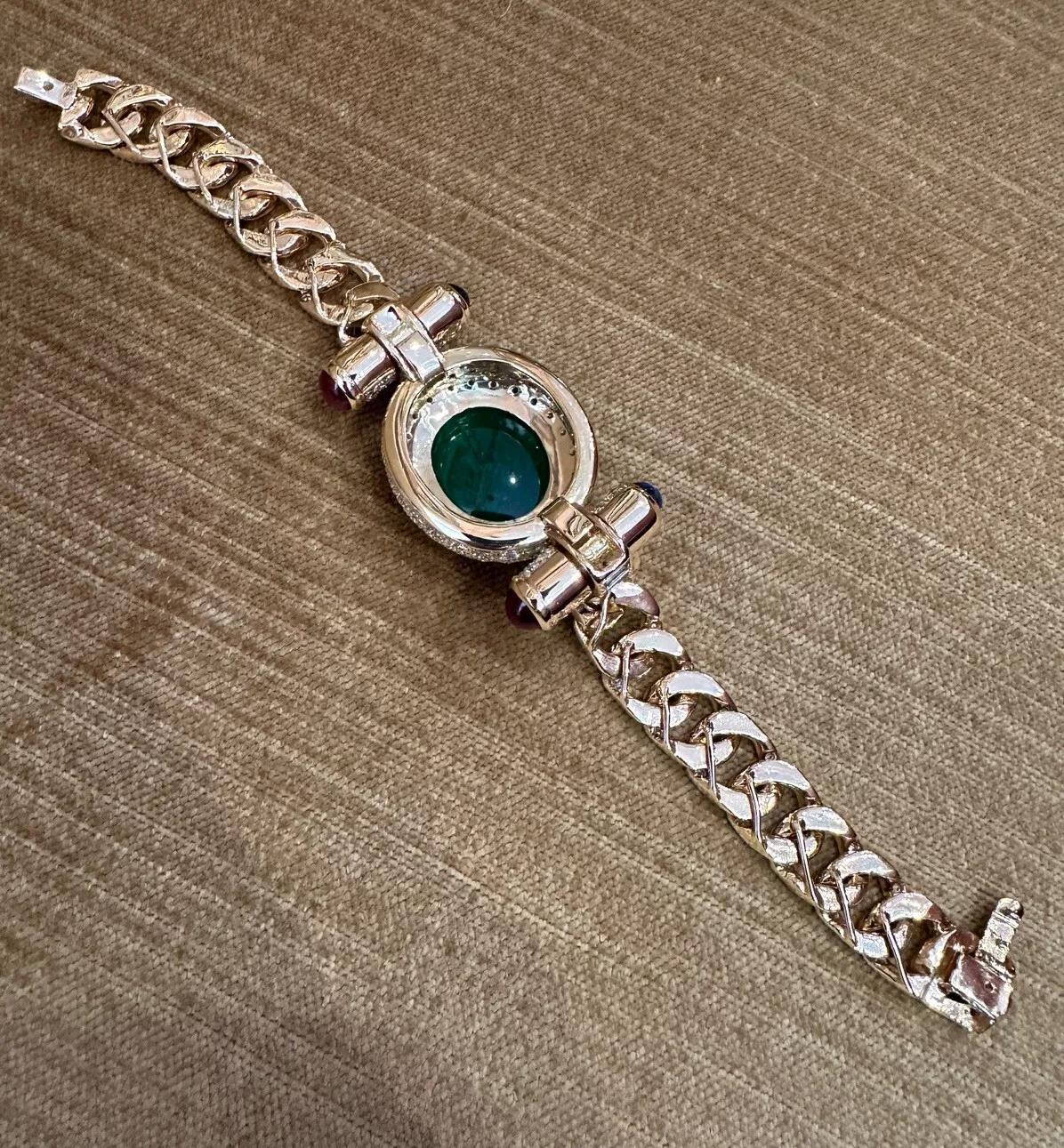 GIA 15.71 carat Jade and Diamond Curb Link Bracelet in 18k Yellow Gold For Sale 2