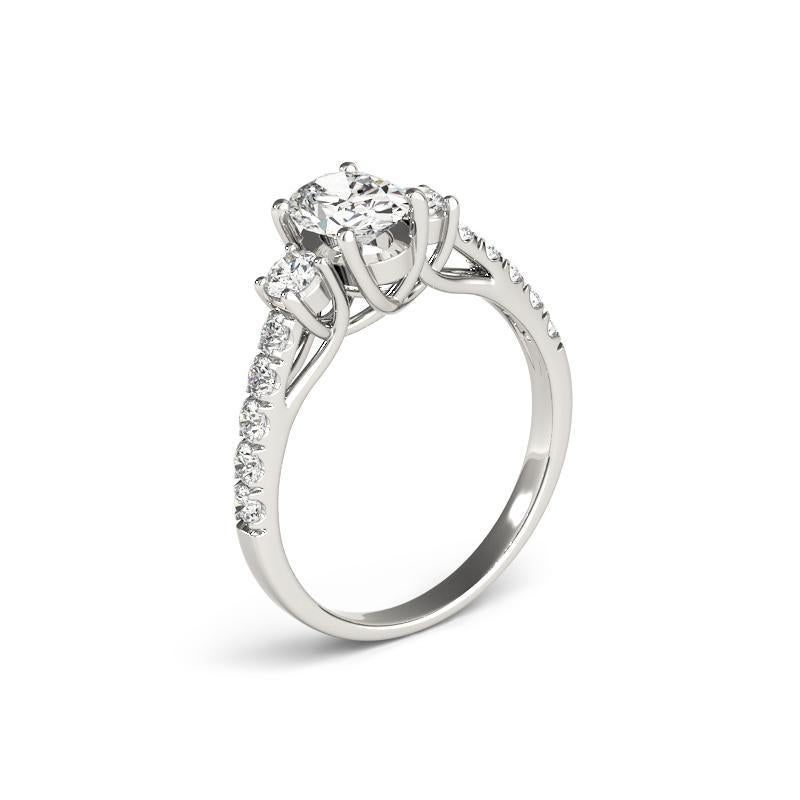 GIA 1.5ct Oval Drei-Stein Trellis Prong Pave  Diamantring Damen im Angebot