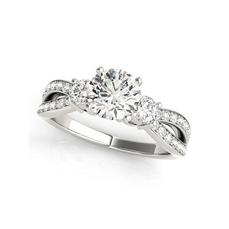 GIA 1.5ct Round Three-Stone Split Shank Pave 18K White Gold Diamond Ring (bague à trois pierres rondes pavées en or blanc) Neuf - En vente à New York, NY