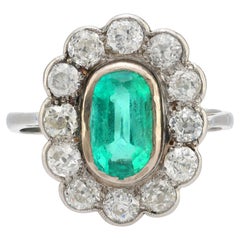 Platin-Cluster-Ring, GIA 1,60 Karat oval geschliffener Smaragd-Diamant, Platin