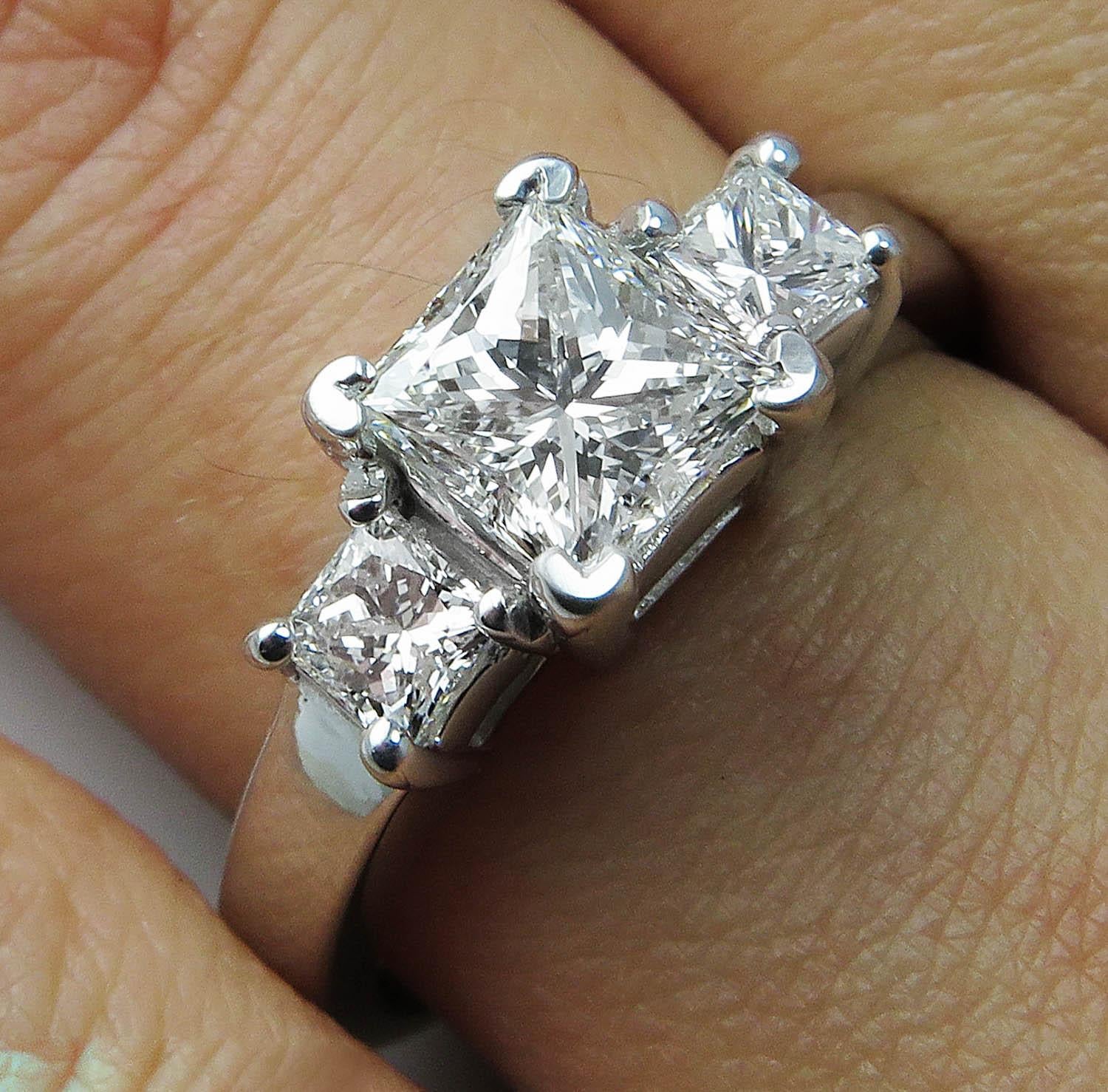 GIA 1.60 Carat Princess Diamond Three-Stone Engagement Wedding White Gold Ring 3