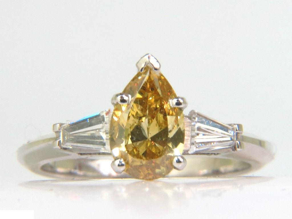 GIA 1.62 Carat Natural Fancy Yellow Diamond Ring Vivid and Clean For Sale 2