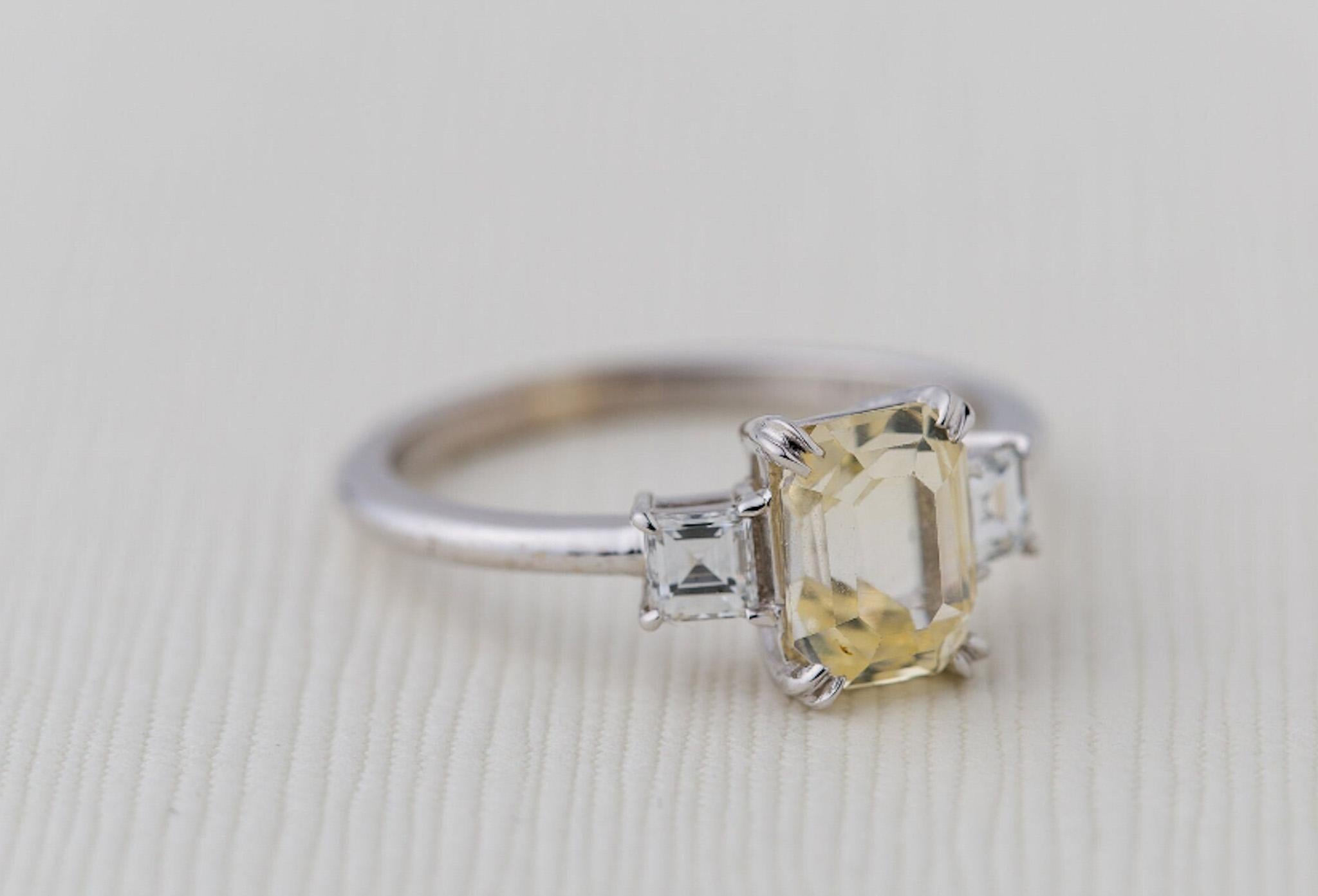 GIA 1.63 Carat Natural Yellow Sapphire Diamond Engagement Ring in 14k White Gold In New Condition For Sale In Los Angeles, CA