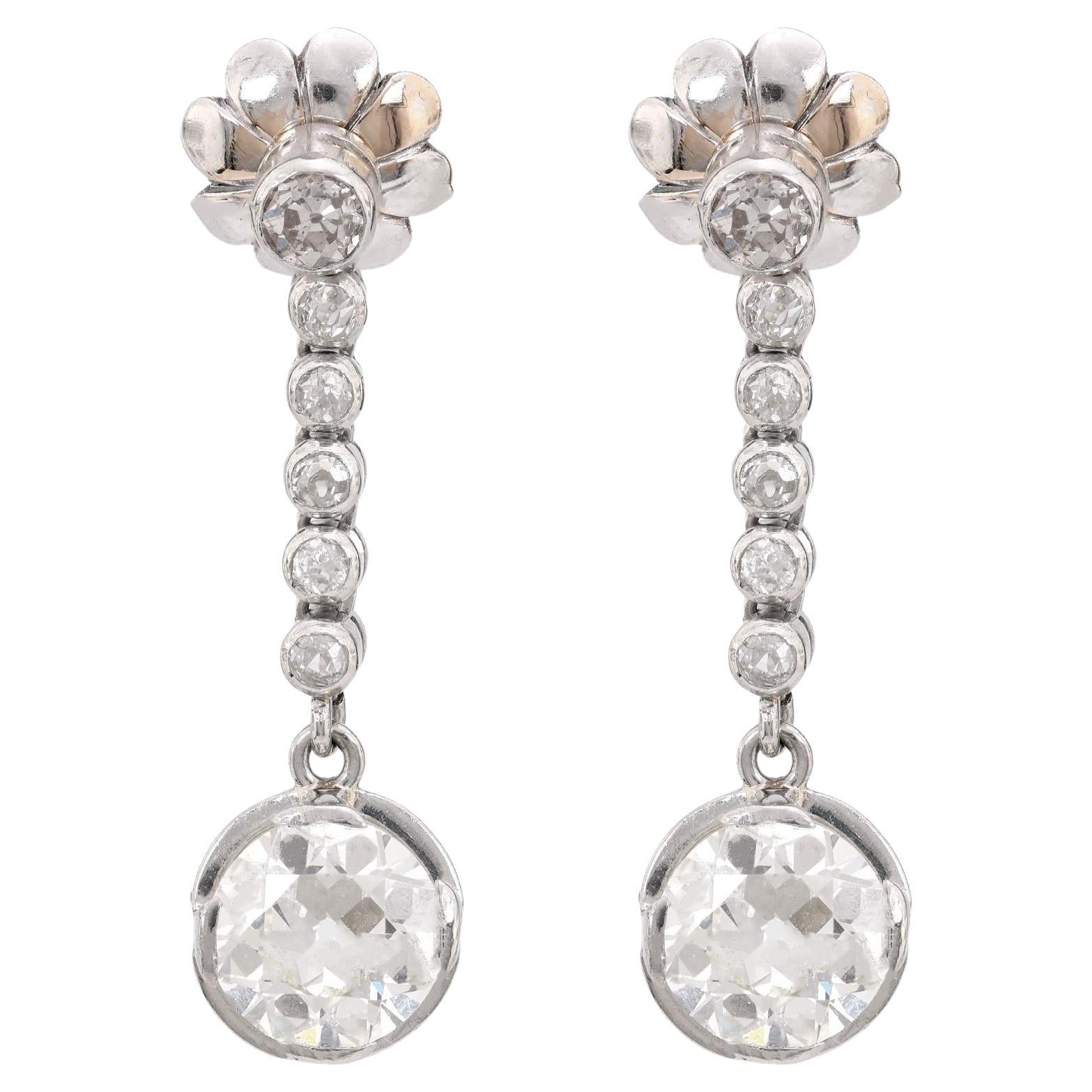 GIA 1.64 and 1.81 carats diamond 18k white gold drop earrings