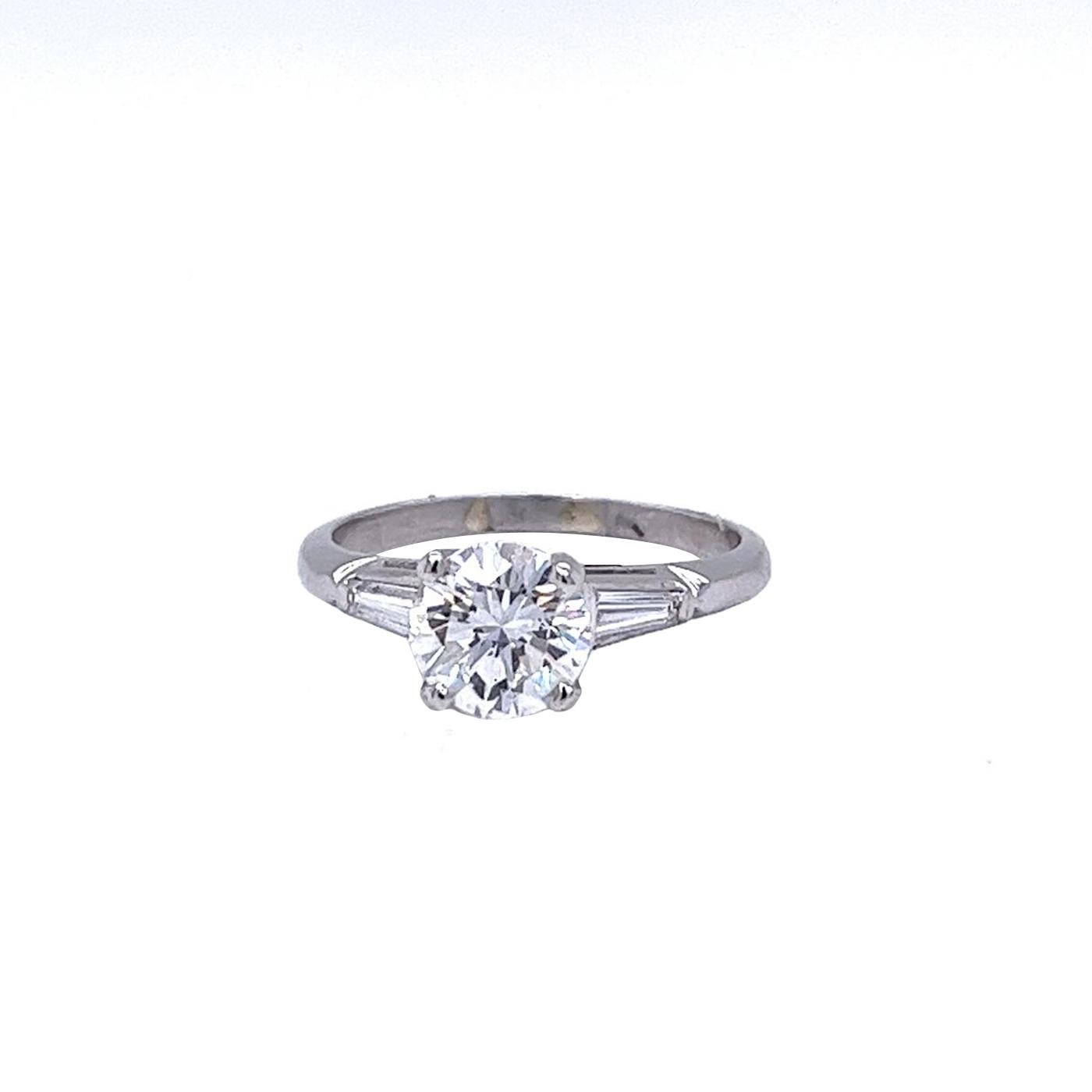 Modernist GIA 1.64ct Natural Round Diamond 14K Gold Ring with 0.45ct Baguettes Diamonds For Sale