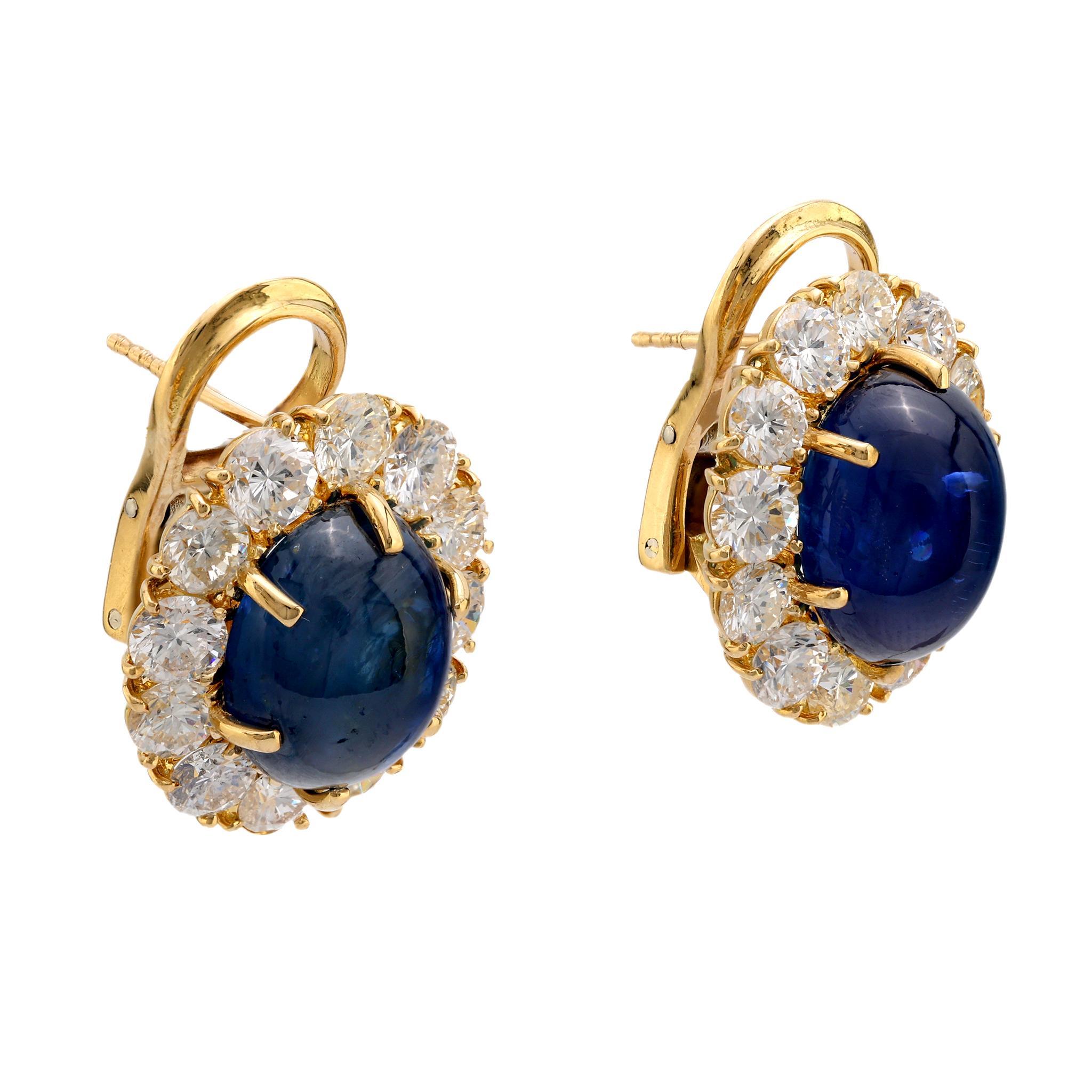 Moderne GIA Boucles d'oreilles saphir diamant en or 18 carats d'un poids total de 16,72 carats en vente
