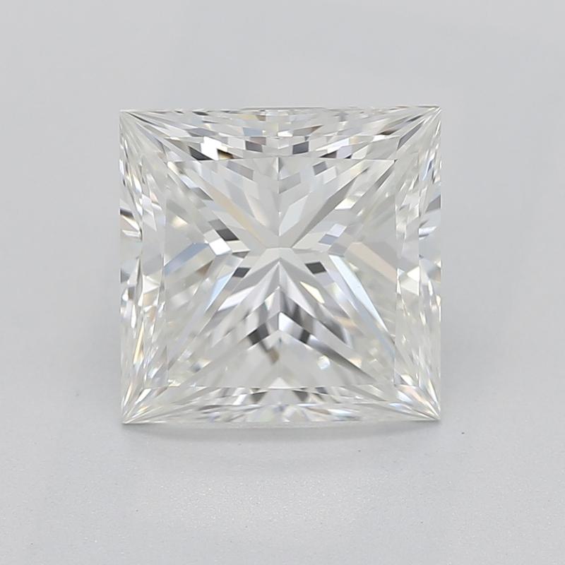Rehaussez votre collection de bijoux avec cette exceptionnelle bague en diamant dont la pièce maîtresse est un diamant princesse pesant 1,69. Dotée d'un délicieux H et VS1, cette bague rayonne d'un éclat extraordinaire. Son design met en valeur une